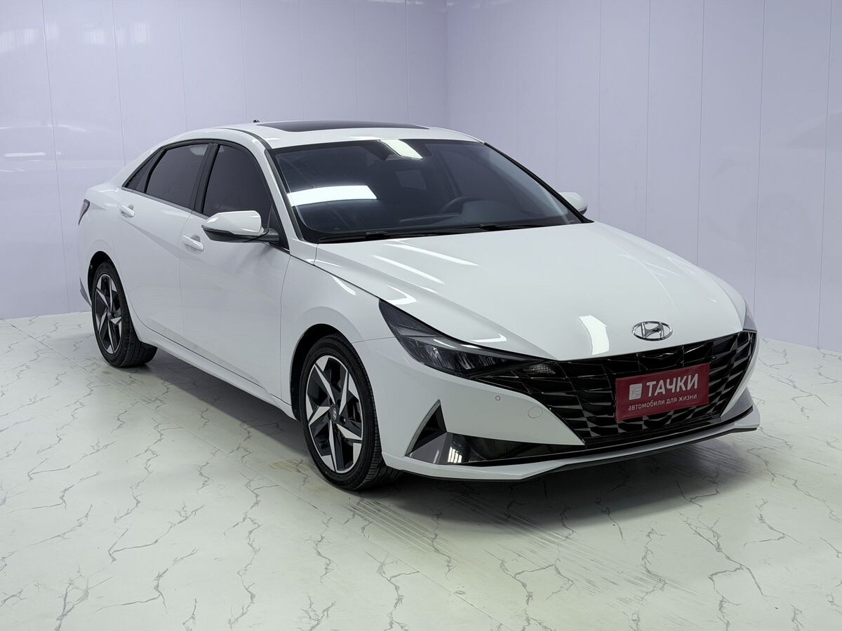 Hyundai Elantra 2023 - фото автомобиля
