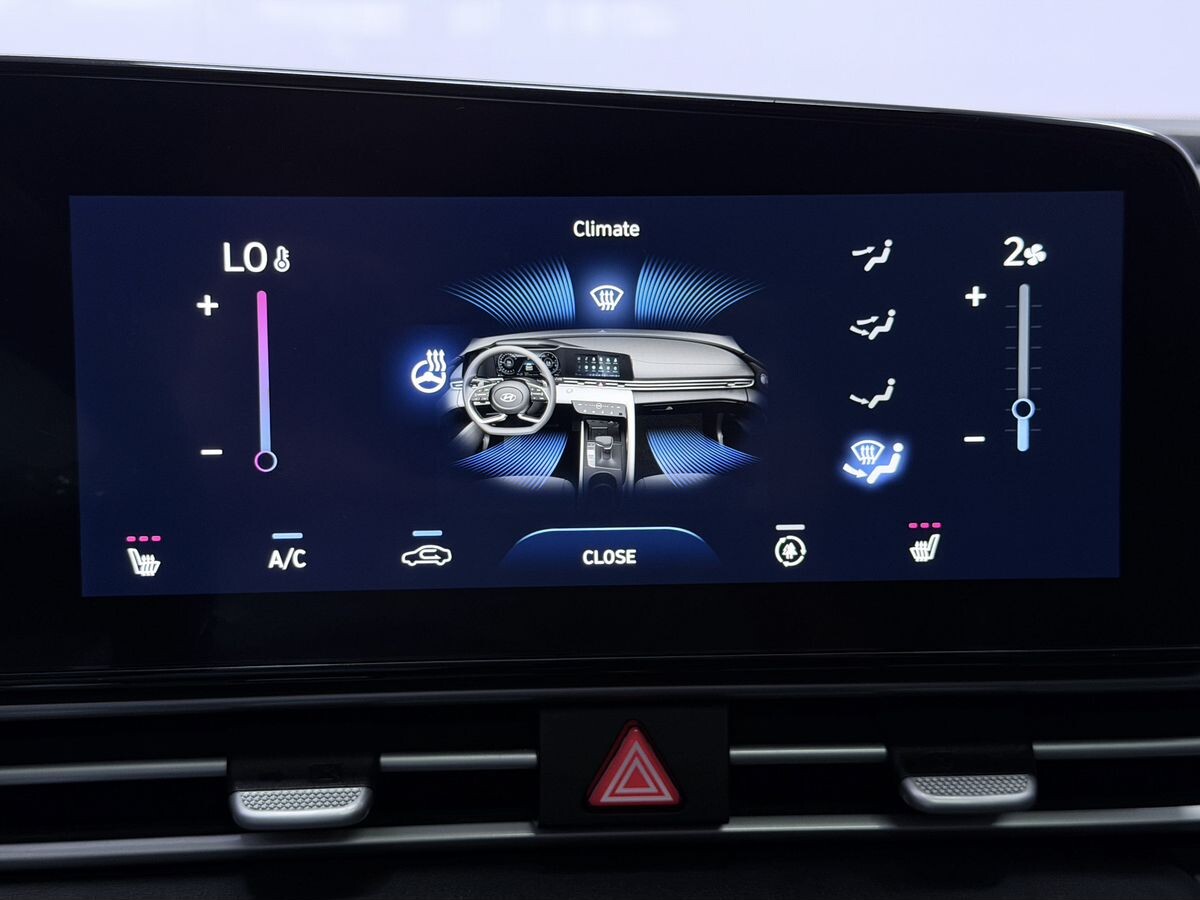 Hyundai Elantra 2023 - фото автомобиля