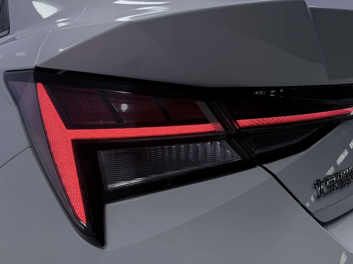Hyundai Elantra 2023 - фото автомобиля