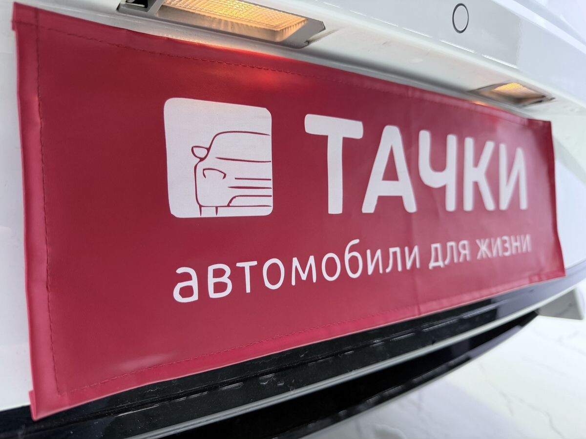Hyundai Elantra 2023 - фото автомобиля