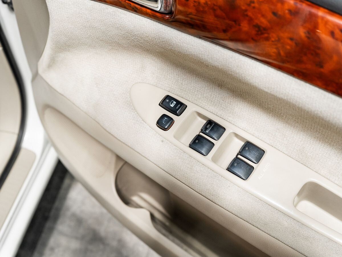 Toyota Ipsum 2001 - фото автомобиля