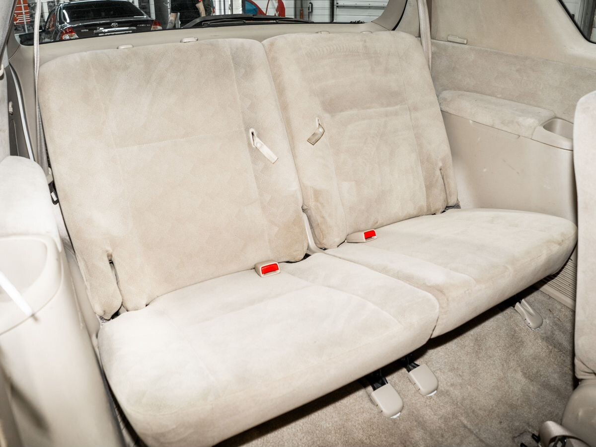Toyota Ipsum 2001 - фото автомобиля