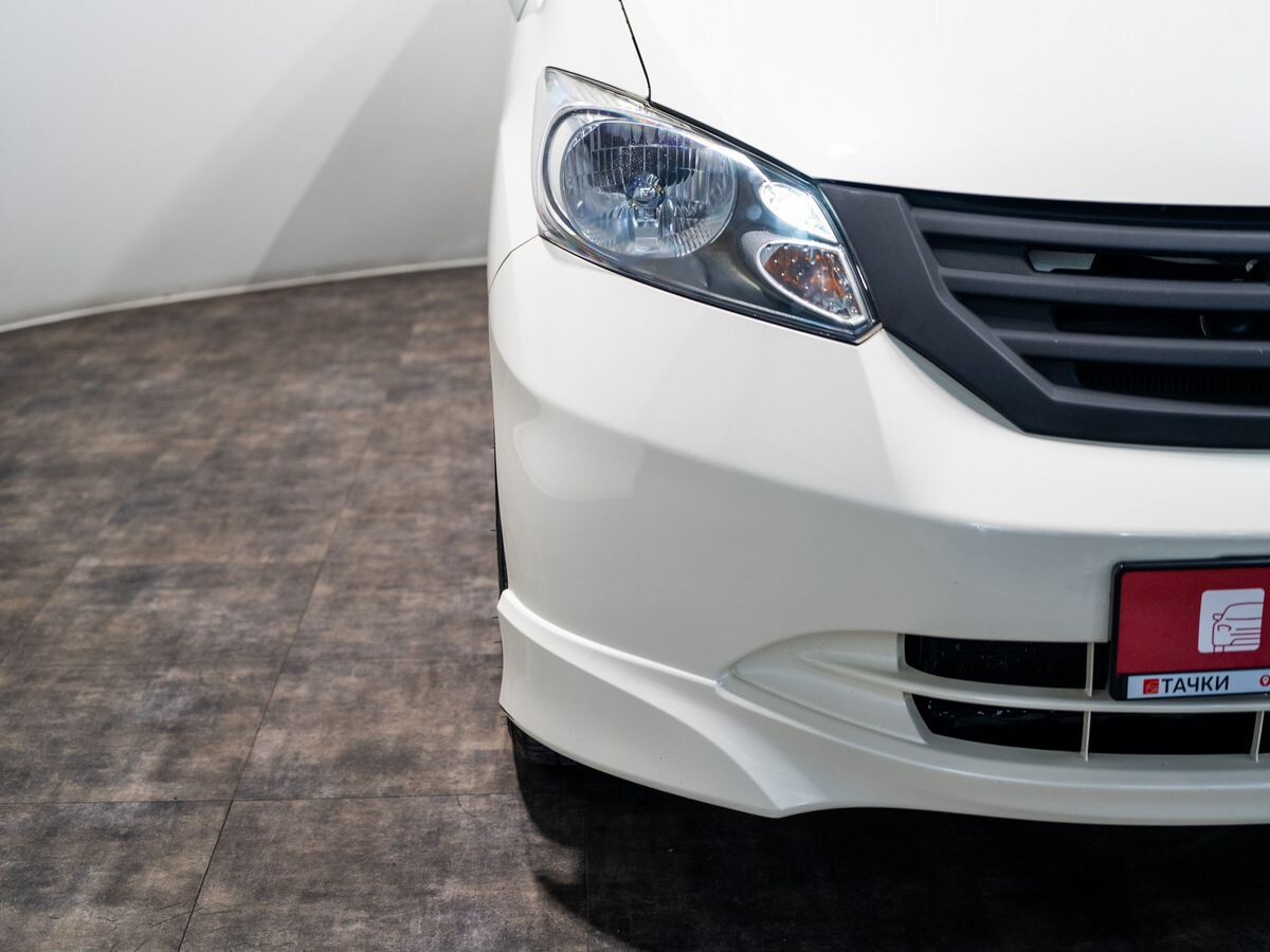 Honda Freed 2010 - фото автомобиля