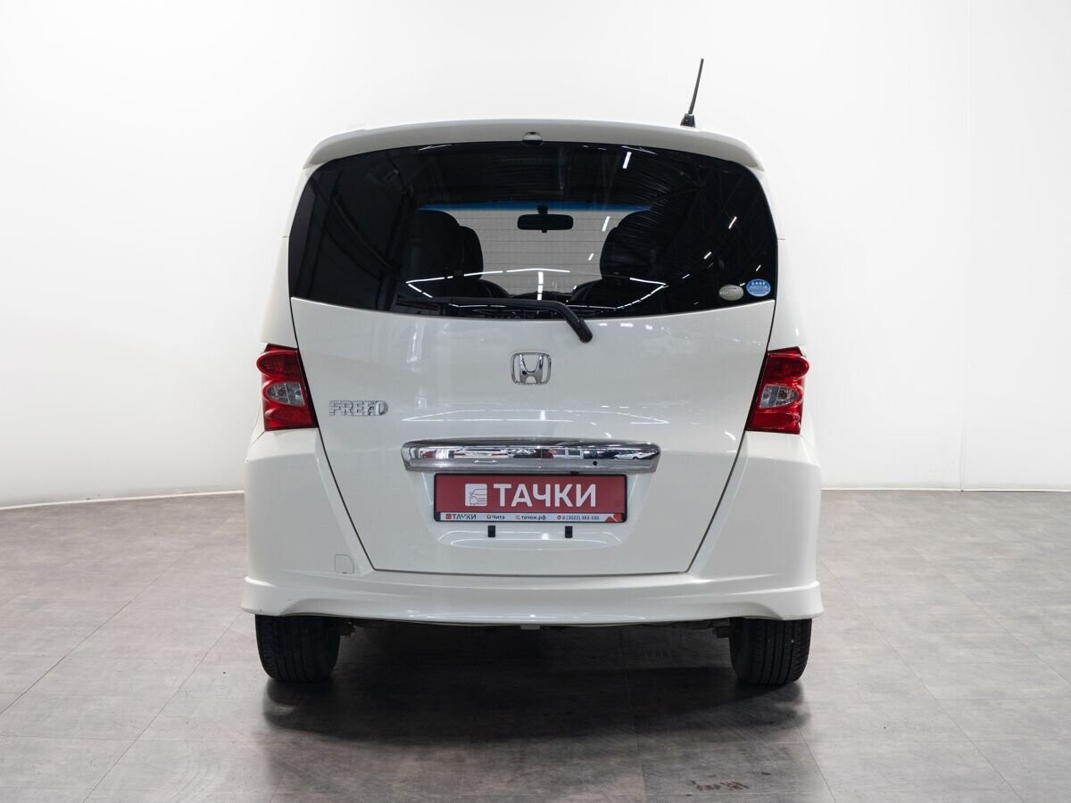 Honda Freed 2010 - фото автомобиля