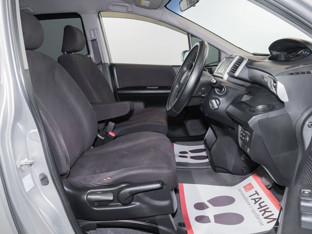 Honda Freed 2012 - фото автомобиля