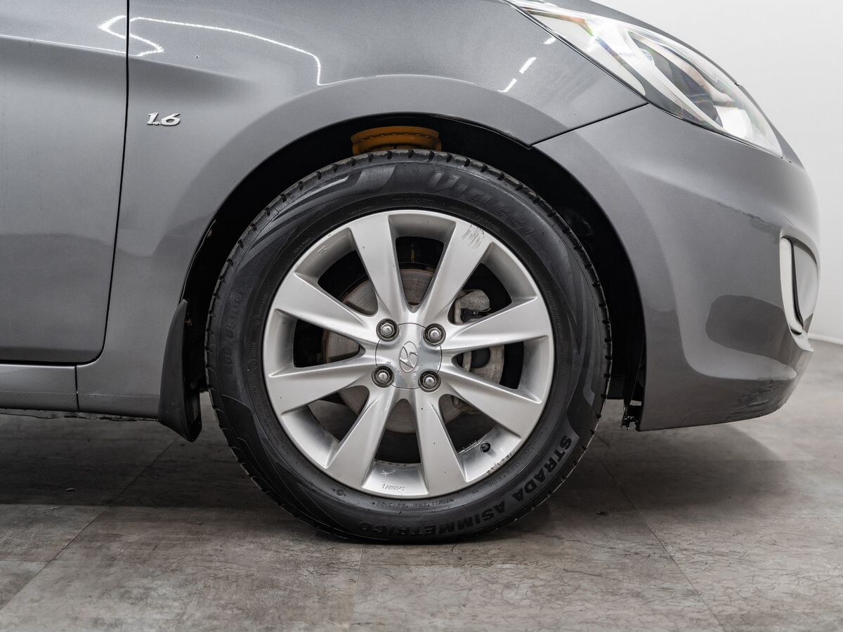 Hyundai Solaris 2012 - фото автомобиля