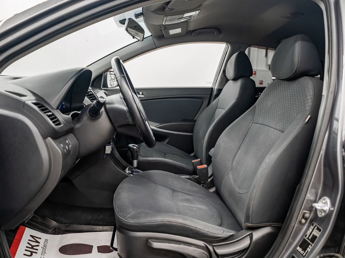 Hyundai Solaris 2012 - фото автомобиля