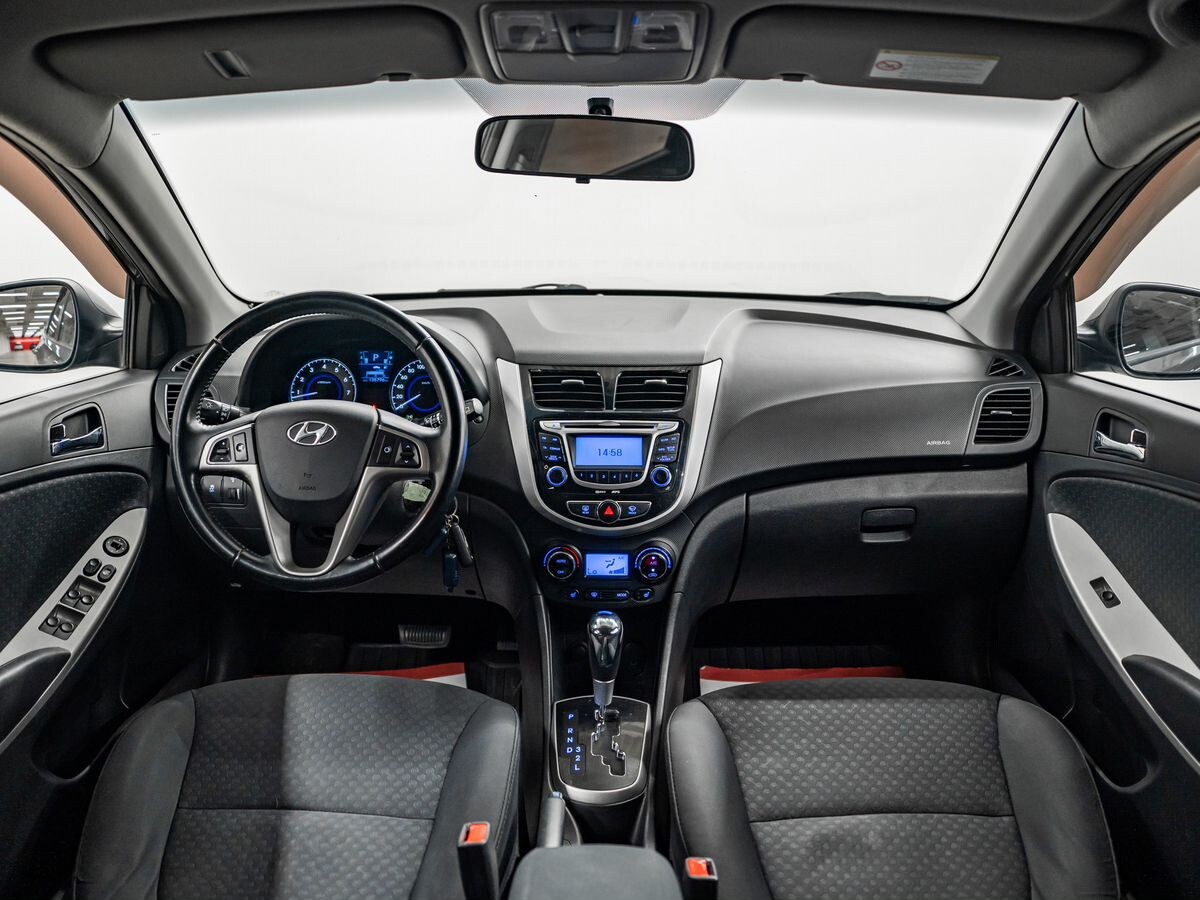 Hyundai Solaris 2012 - фото автомобиля