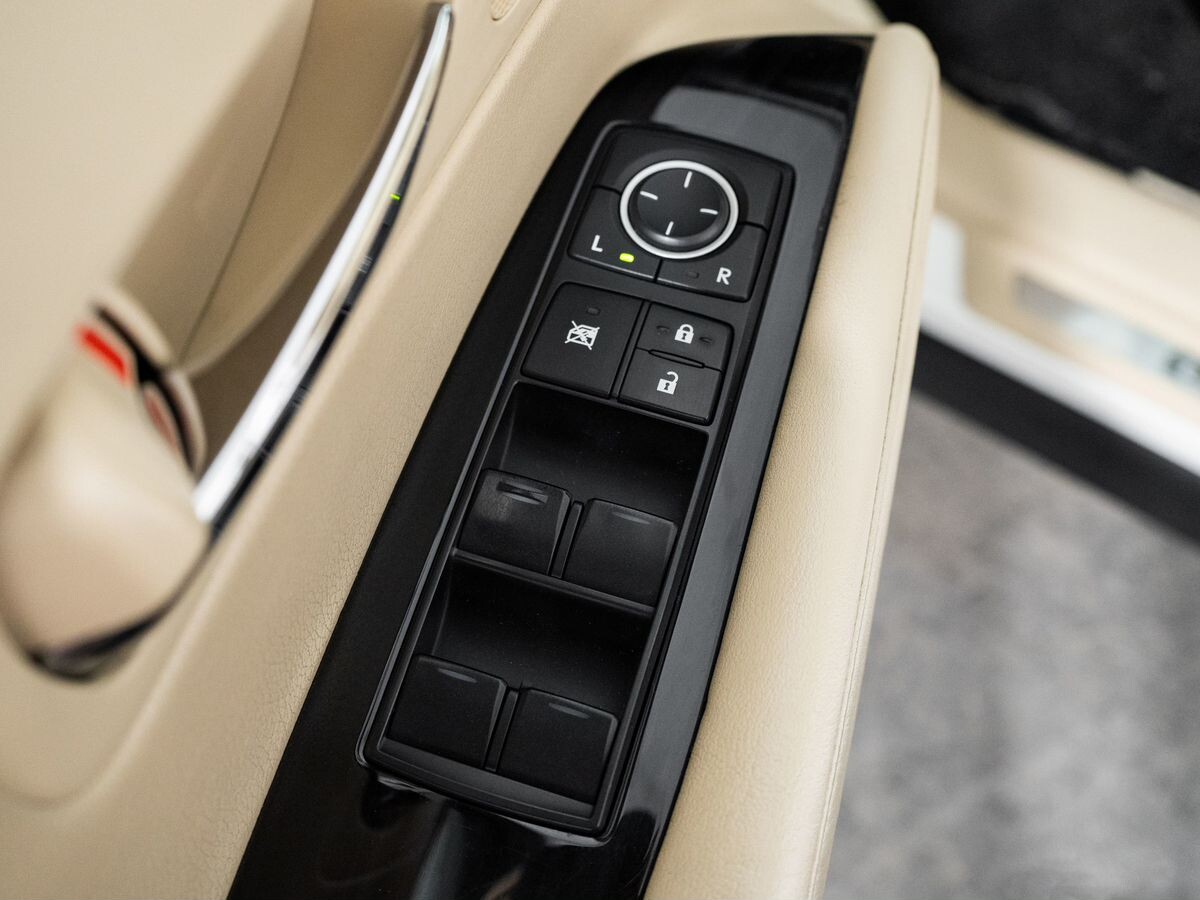 Lexus RX270 2010 - фото автомобиля