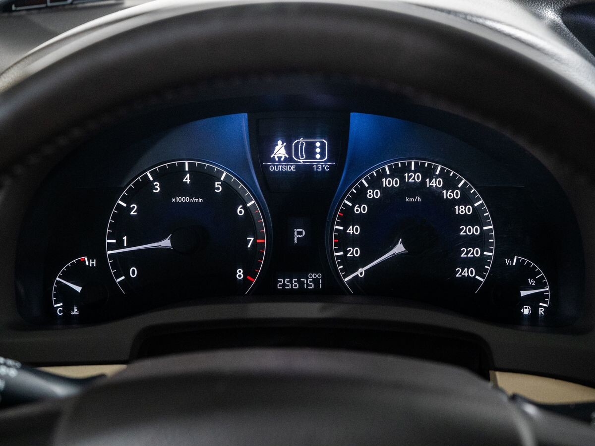 Lexus RX270 2010 - фото автомобиля