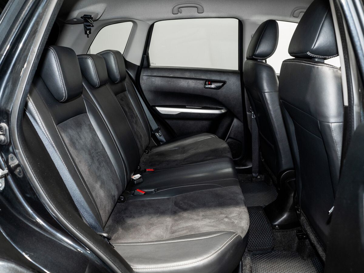 Suzuki Escudo 2015 - фото автомобиля