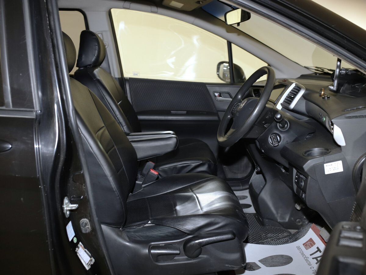 Honda Freed 2013 - фото автомобиля