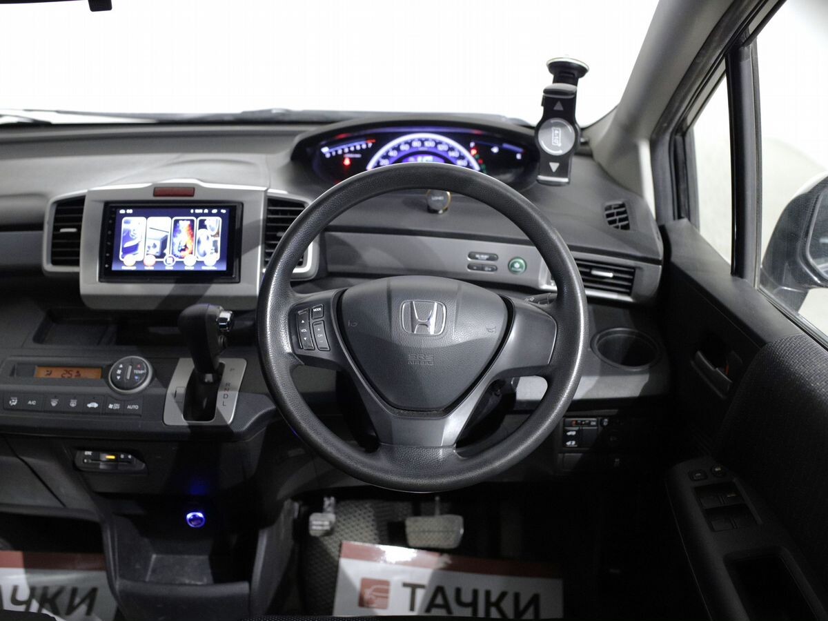 Honda Freed 2013 - фото автомобиля