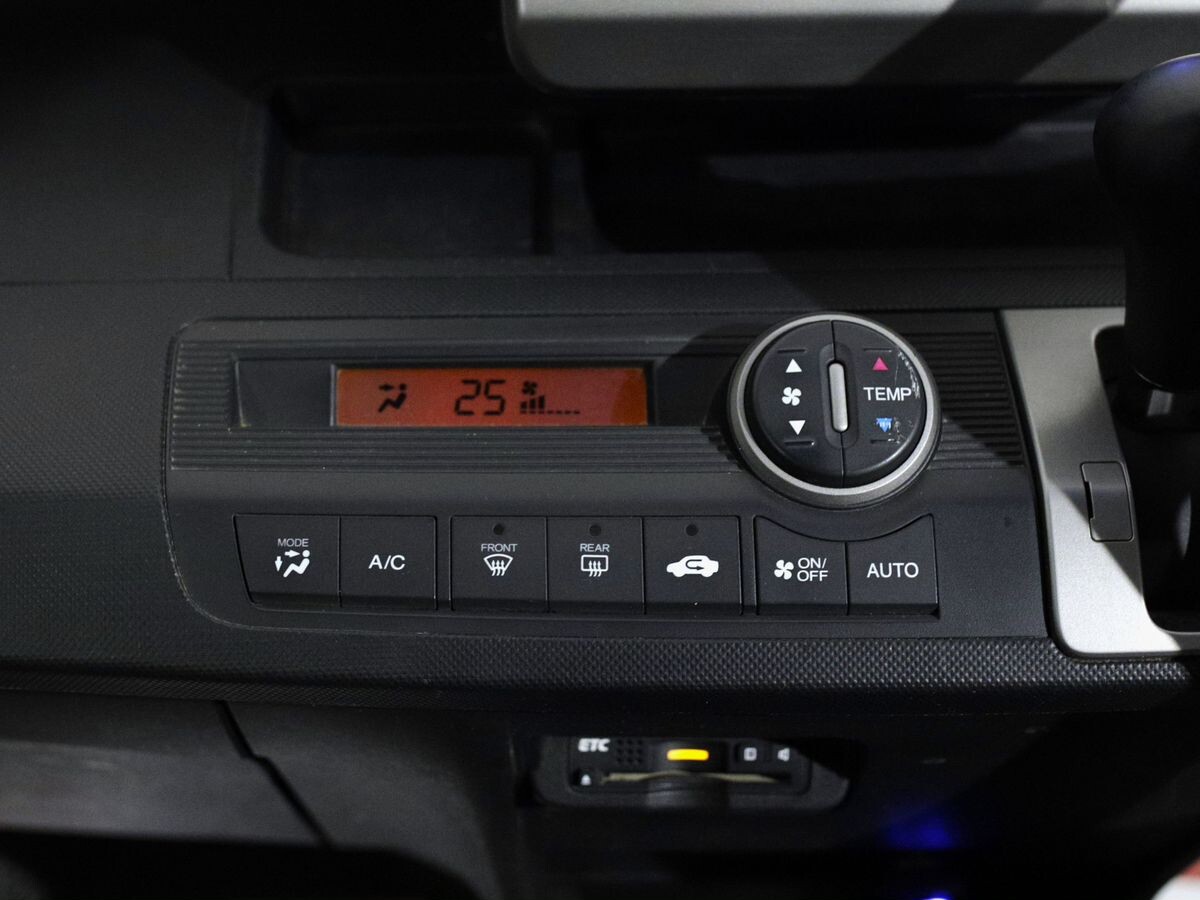 Honda Freed 2013 - фото автомобиля