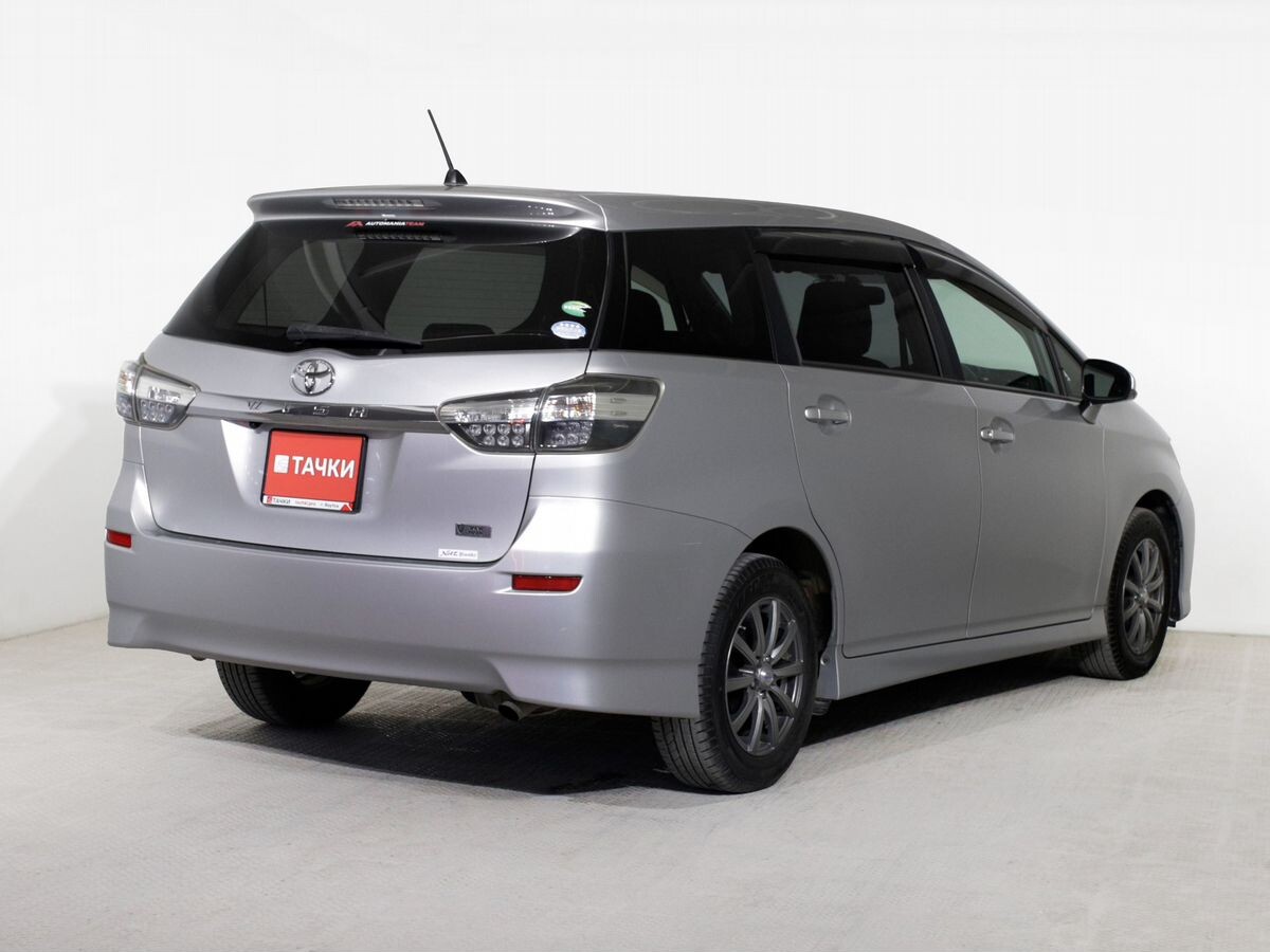 Toyota Wish 2014 - фото автомобиля