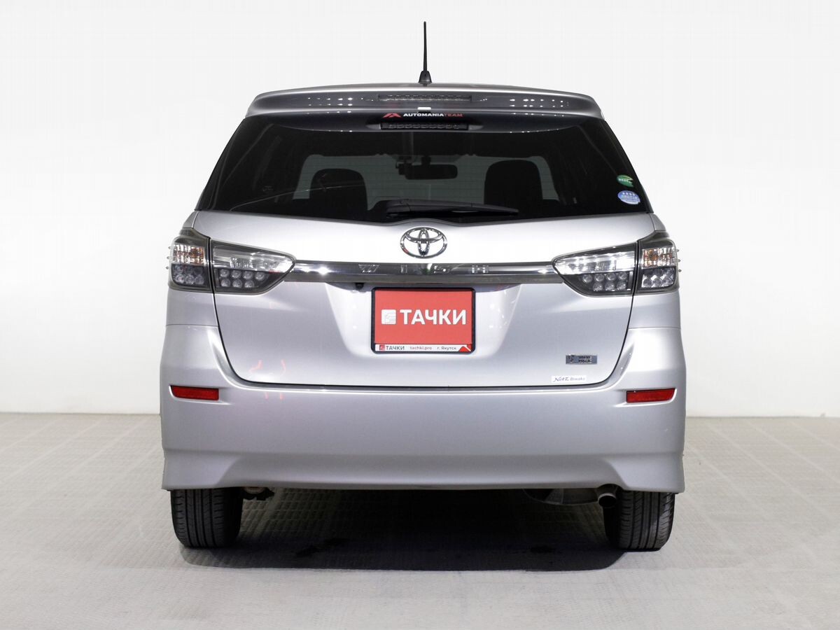 Toyota Wish 2014 - фото автомобиля
