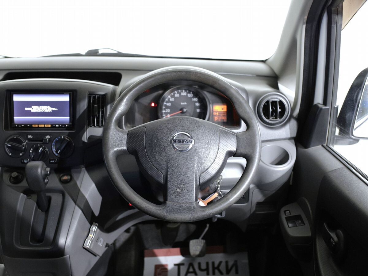 Nissan NV200 2014 - фото автомобиля