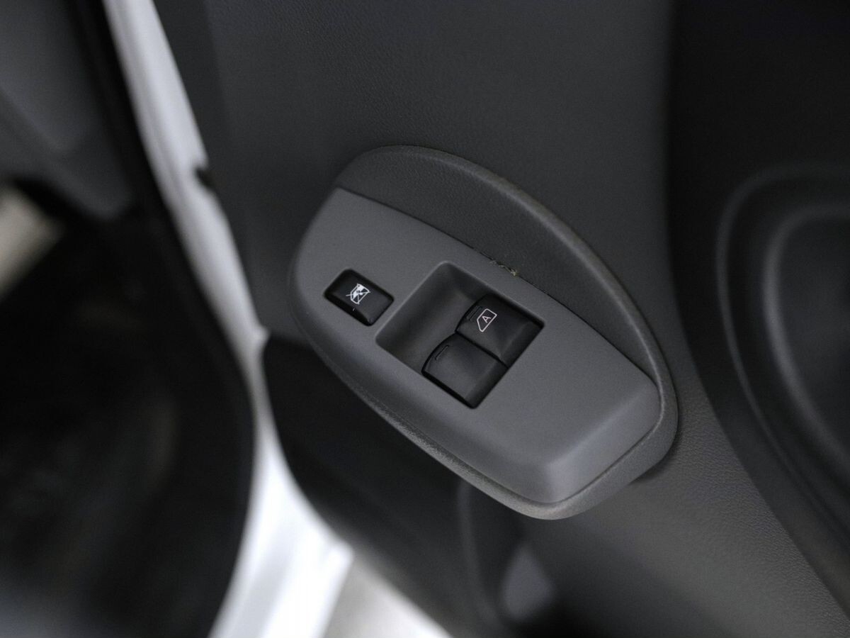 Nissan NV200 2014 - фото автомобиля