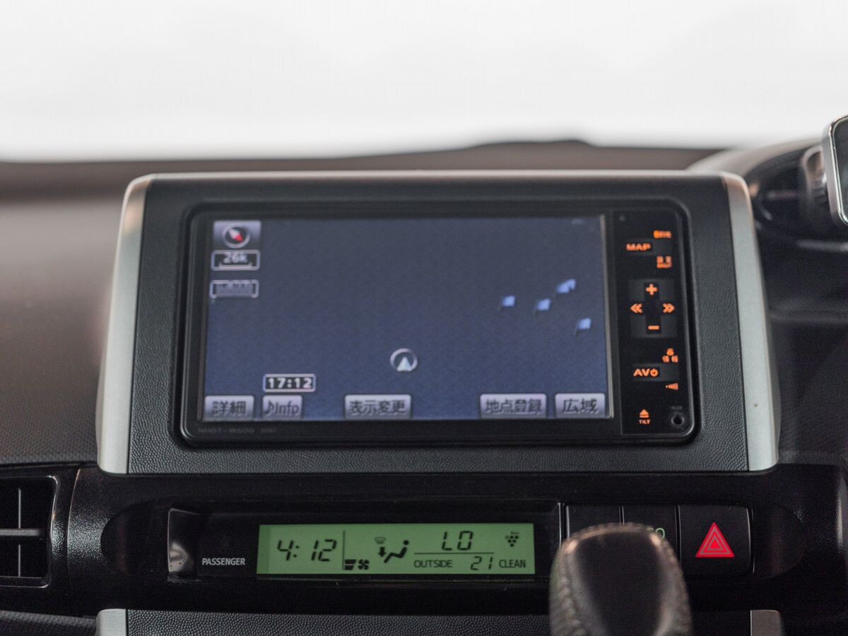 Toyota Wish 2009 - фото автомобиля