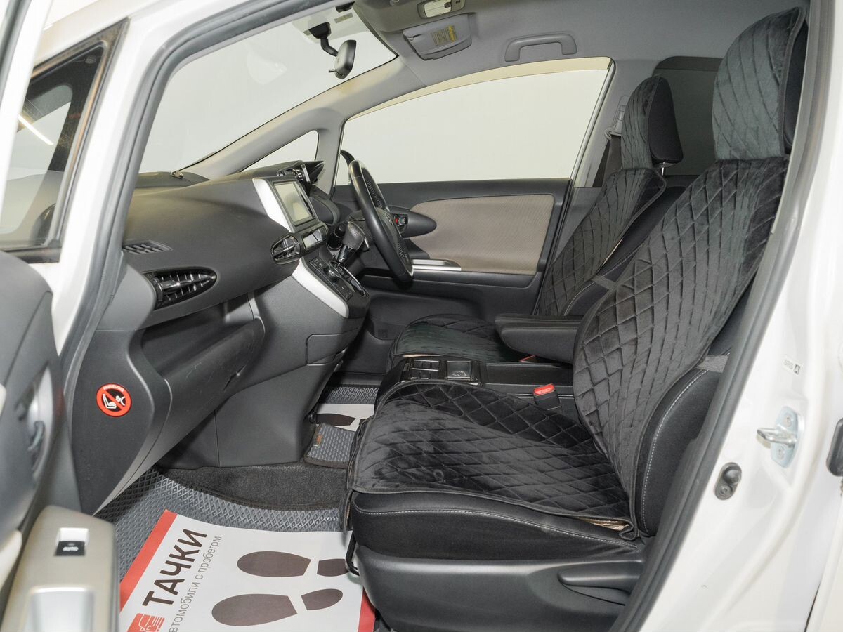 Toyota Wish 2009 - фото автомобиля