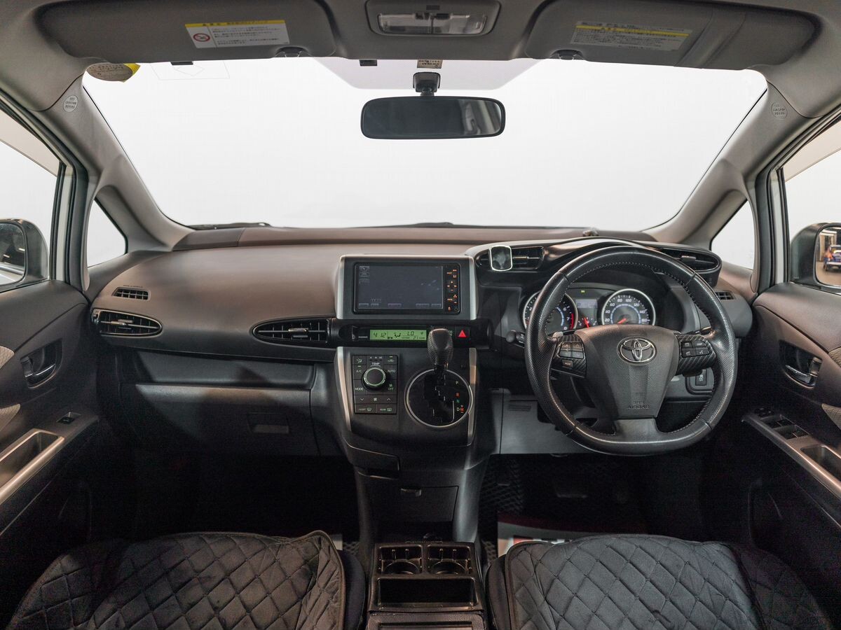 Toyota Wish 2009 - фото автомобиля