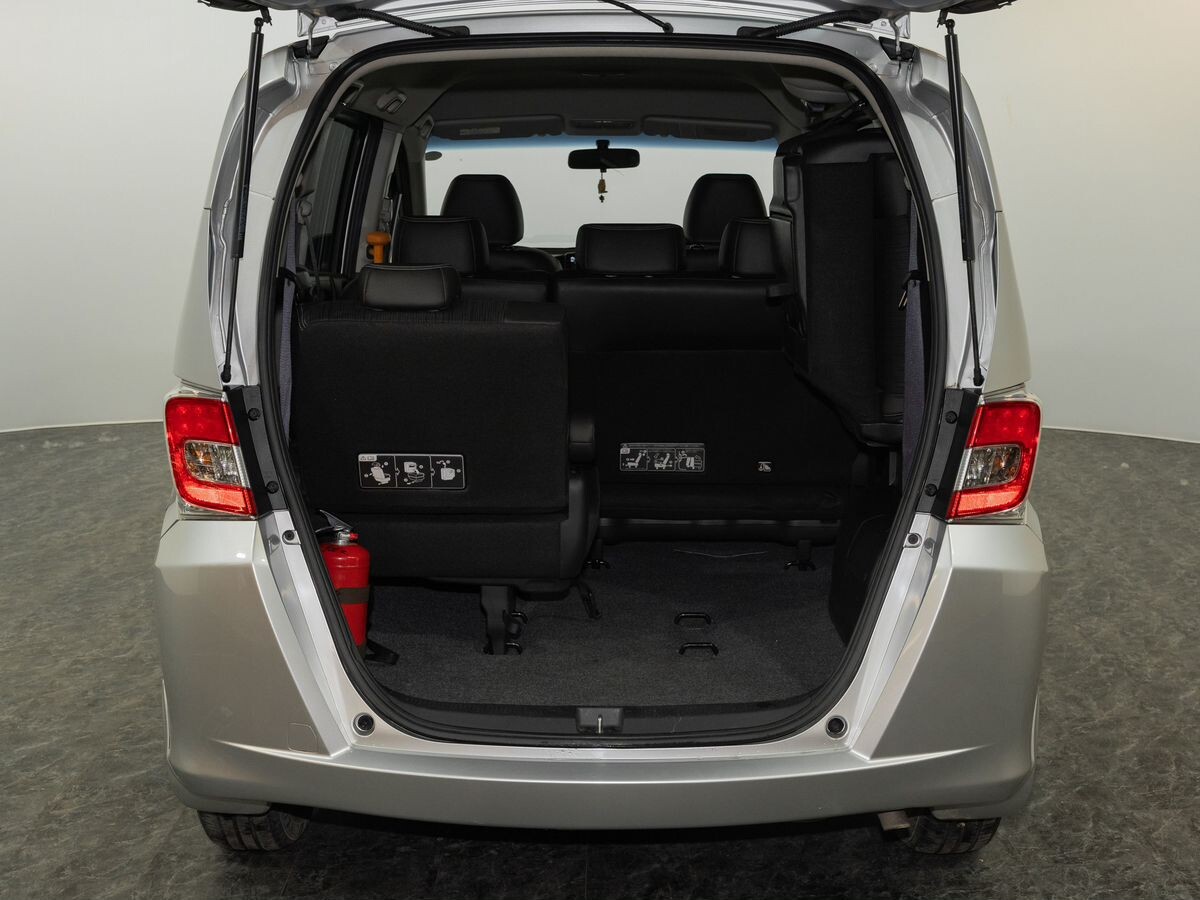 Honda Freed 2015 - фото автомобиля