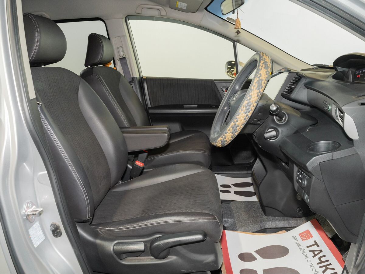Honda Freed 2015 - фото автомобиля