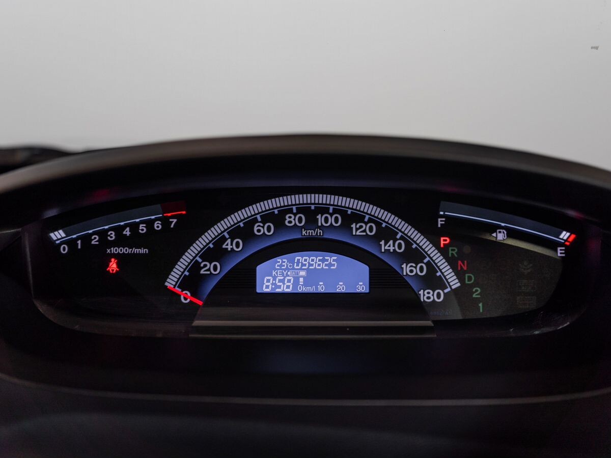 Honda Freed 2015 - фото автомобиля