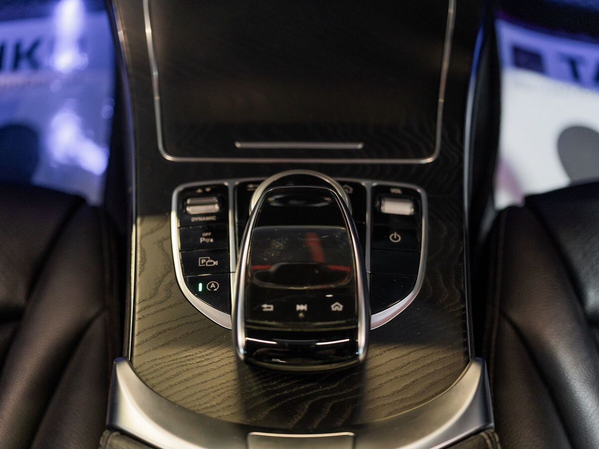 Mercedes-Benz C-Class 2019 - фото автомобиля