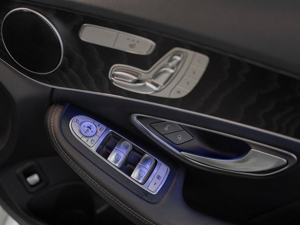 Mercedes-Benz C-Class 2019 - фото автомобиля