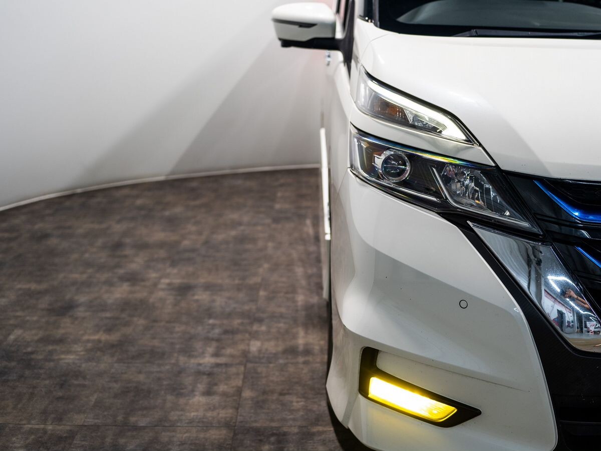 Nissan Serena 2018 - фото автомобиля