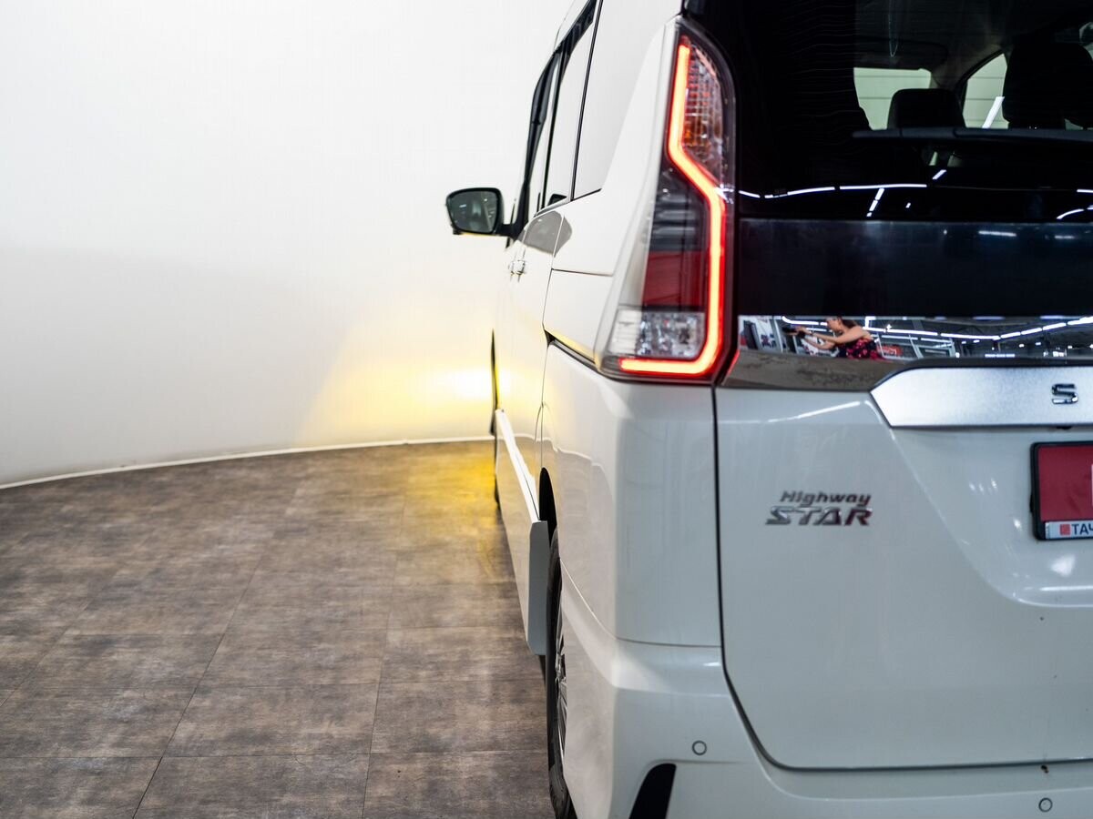 Nissan Serena 2018 - фото автомобиля