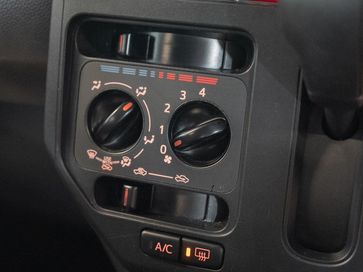 Toyota Roomy 2021 - фото автомобиля