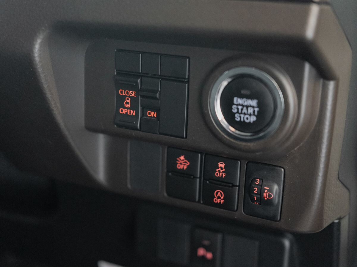 Toyota Roomy 2021 - фото автомобиля