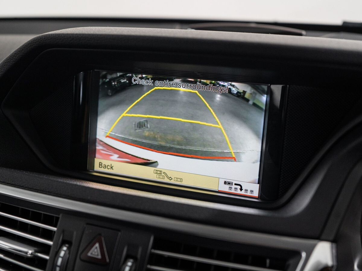 Mercedes-Benz E-Class 2011 - фото автомобиля