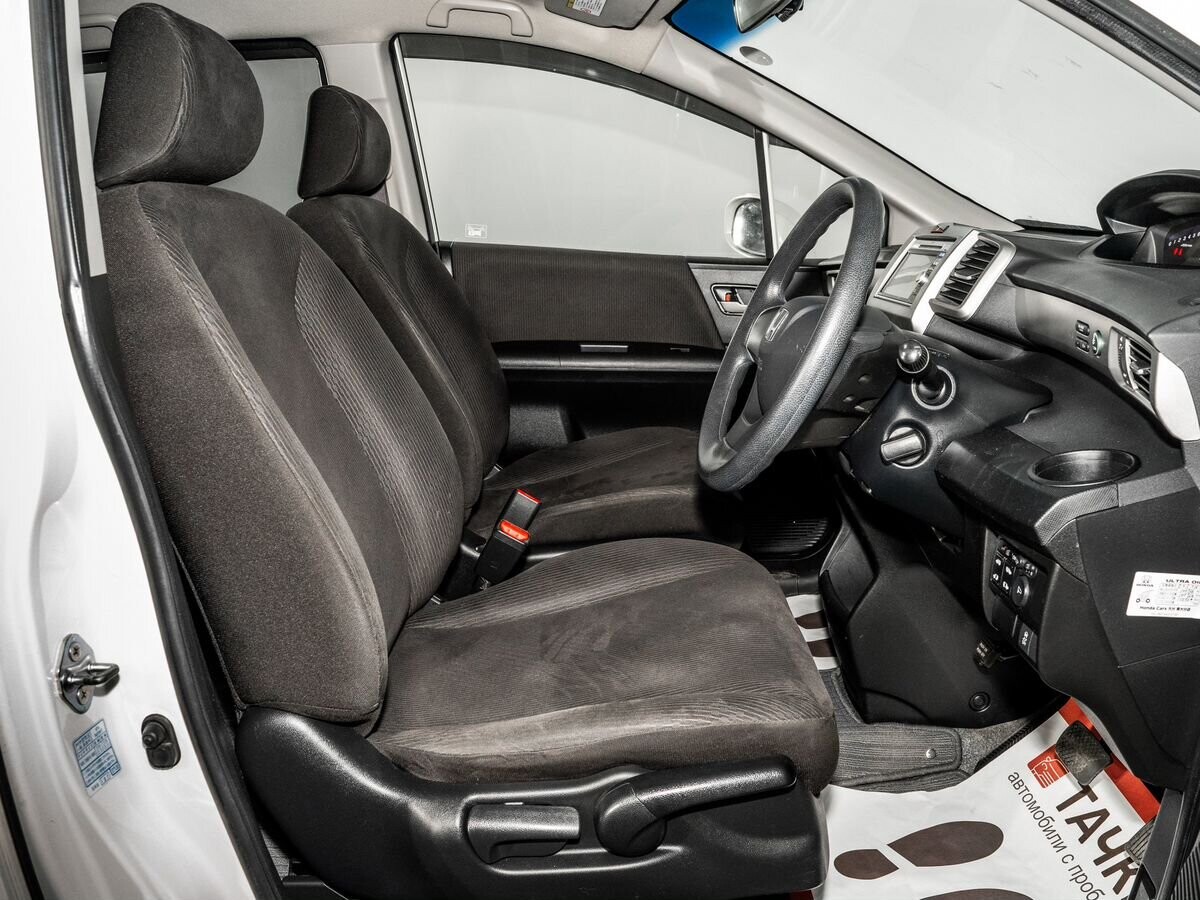 Honda Freed 2012 - фото автомобиля