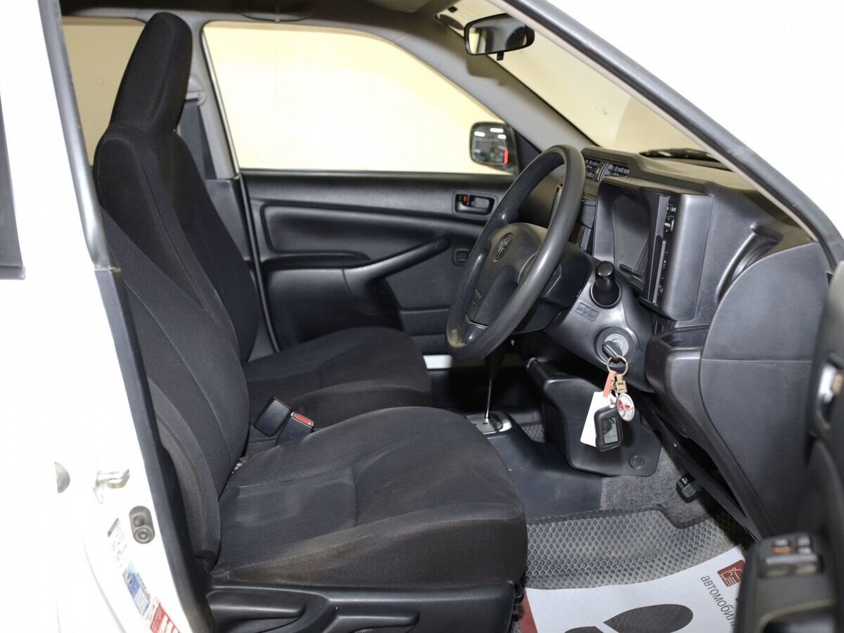 Toyota Probox 2016 - фото автомобиля