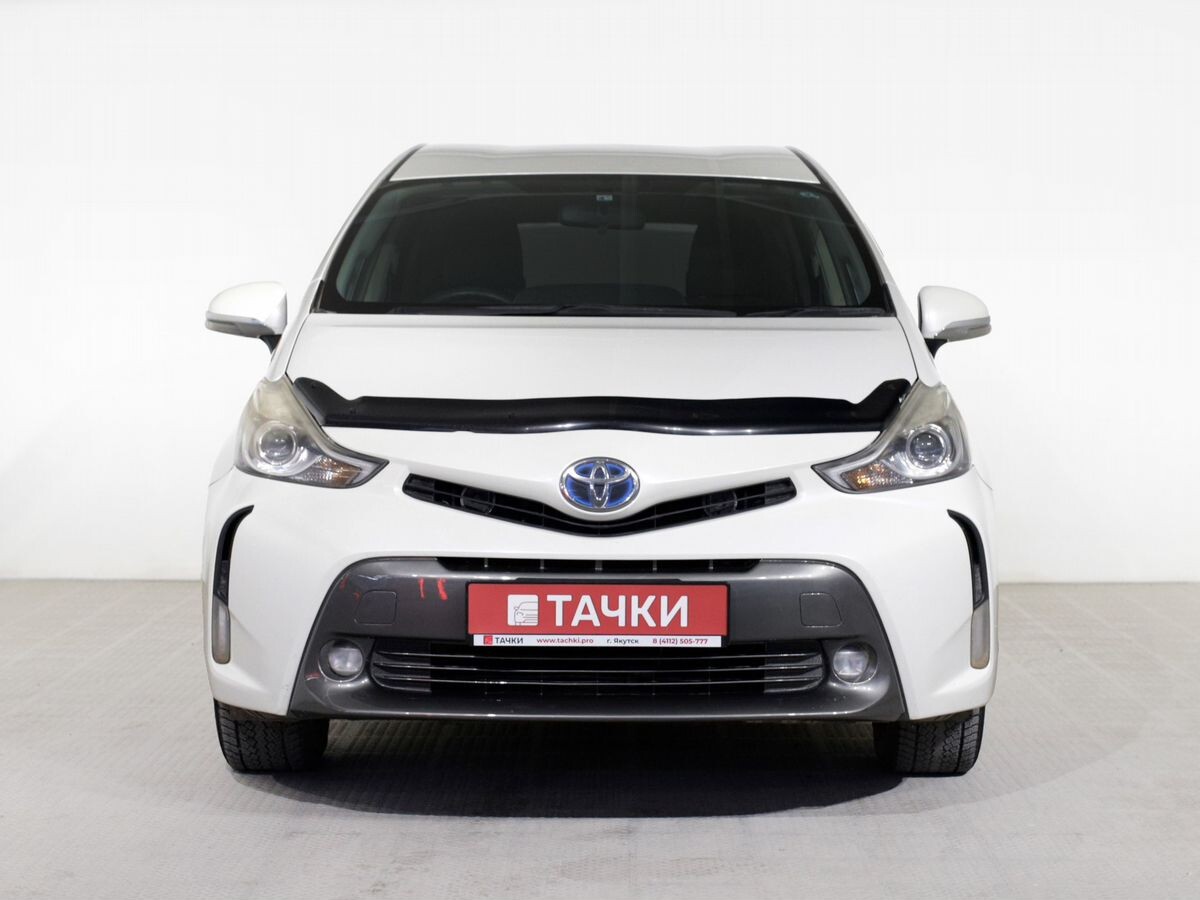 Toyota Prius Alpha 2015 - фото автомобиля