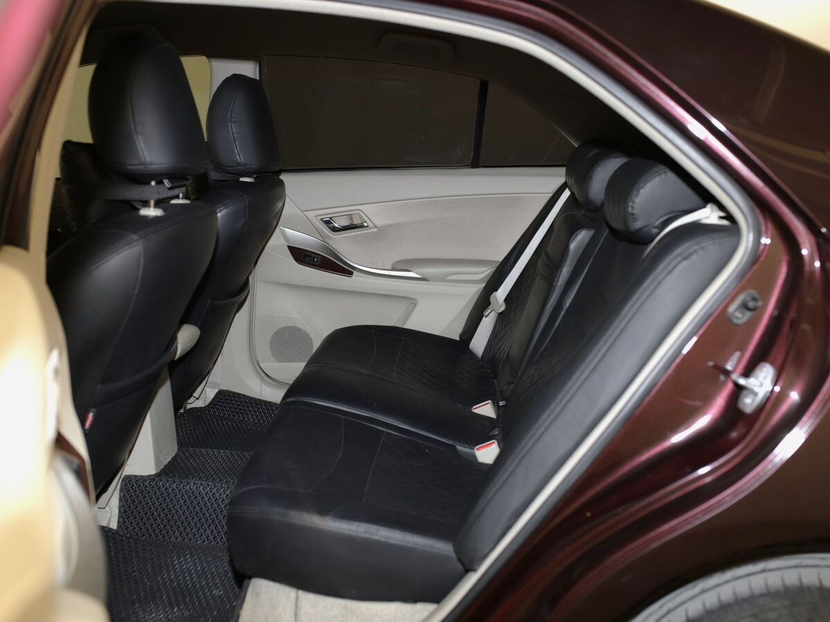 Toyota Premio 2012 - фото автомобиля