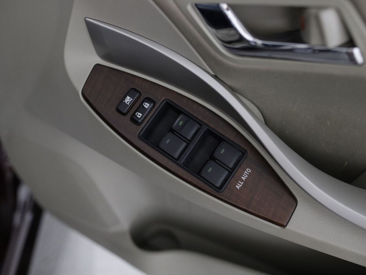 Toyota Premio 2012 - фото автомобиля