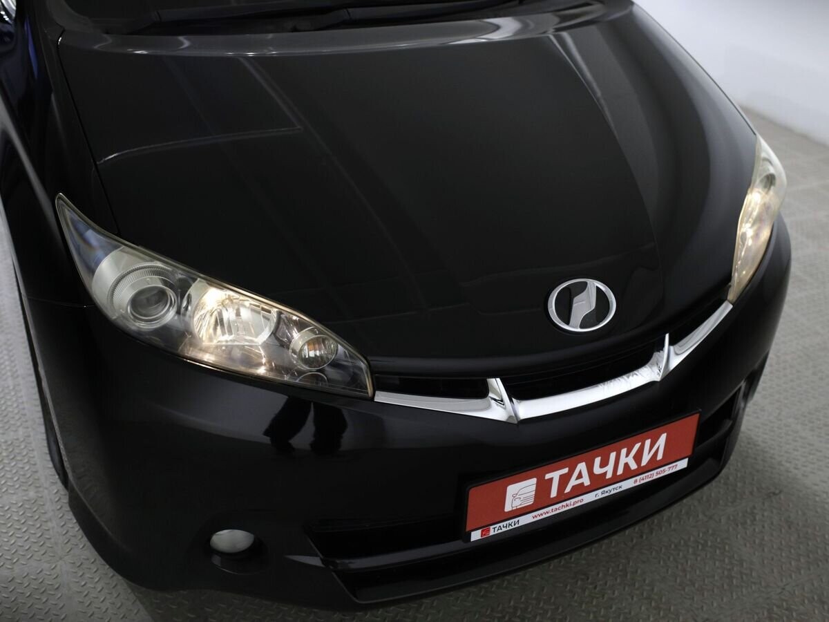 Toyota Wish 2010 - фото автомобиля