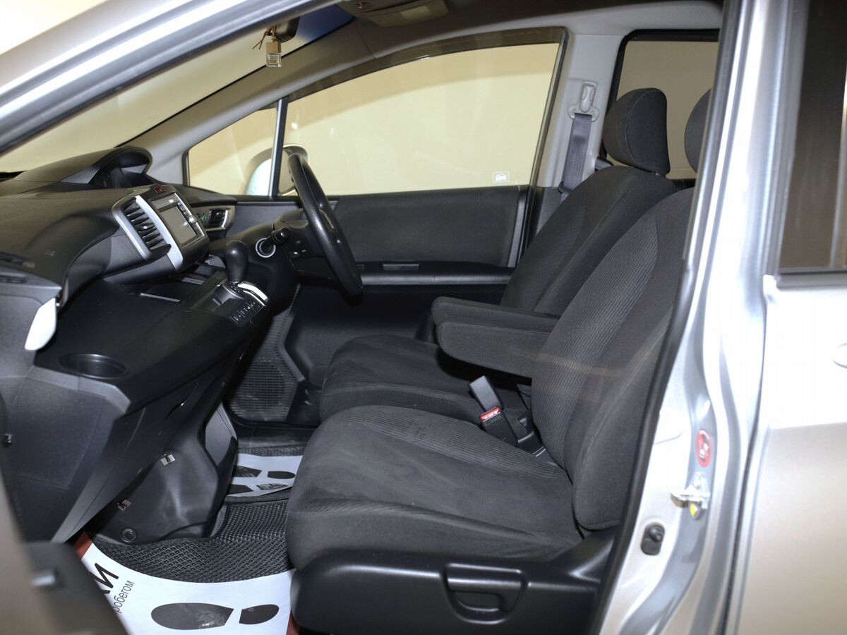 Honda Freed 2012 - фото автомобиля
