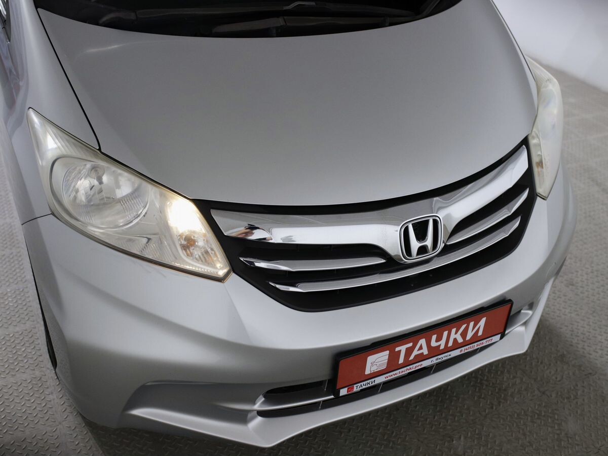 Honda Freed 2012 - фото автомобиля