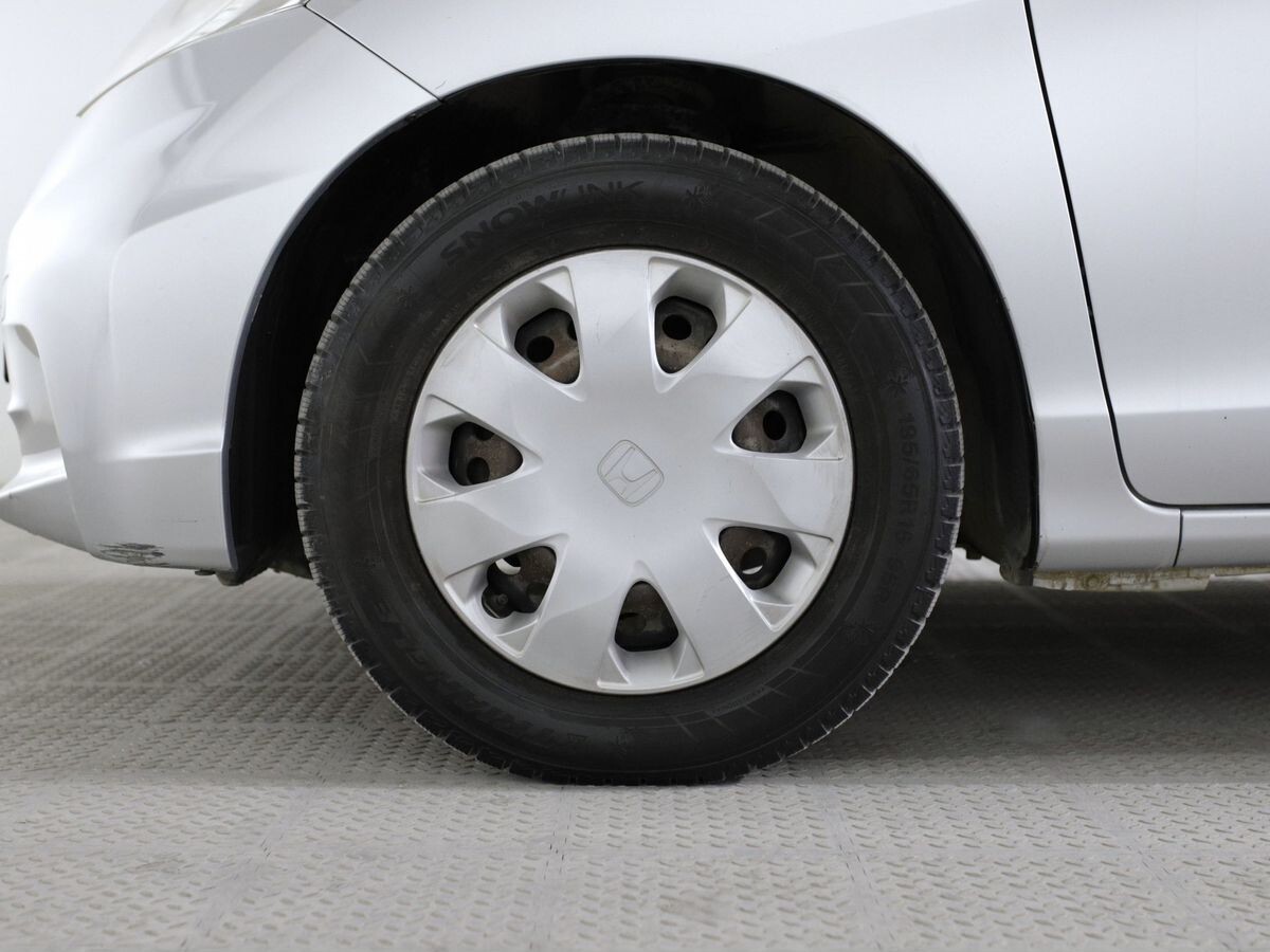 Honda Freed 2012 - фото автомобиля