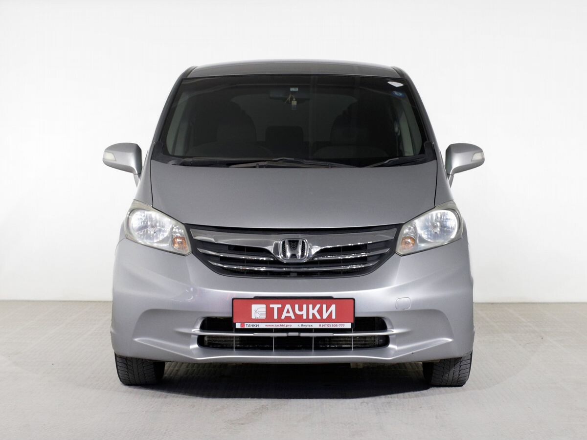 Honda Freed 2012 - фото автомобиля