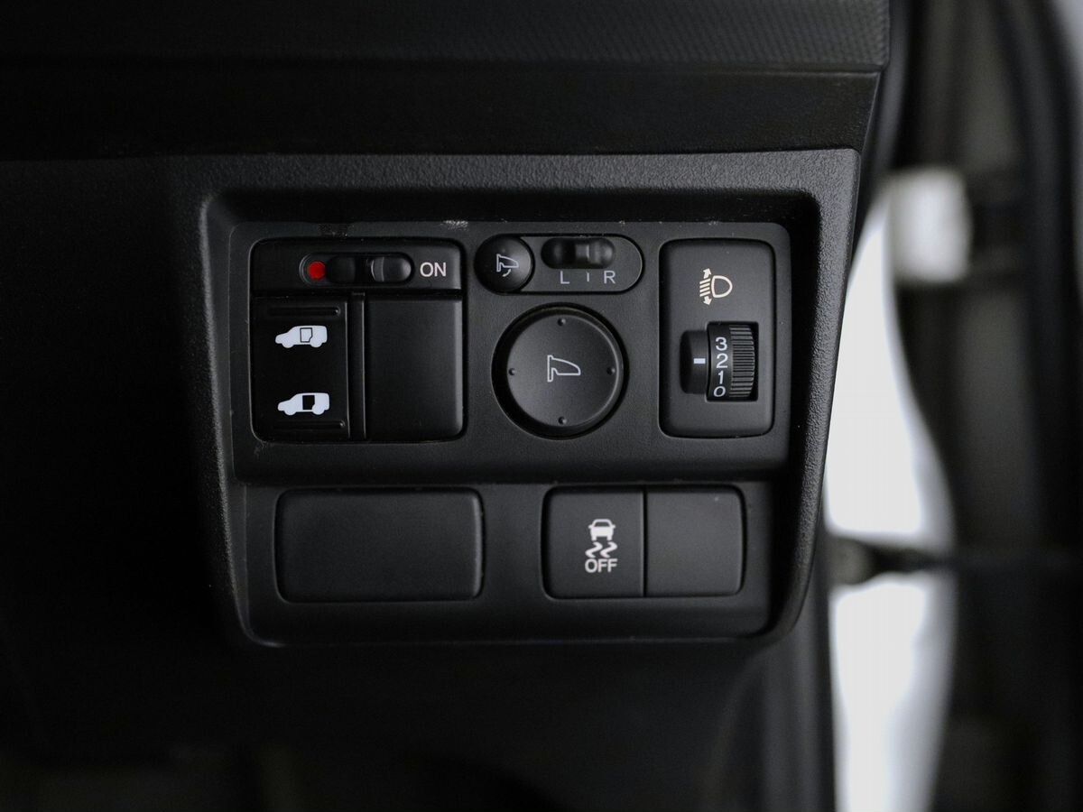 Honda Freed 2012 - фото автомобиля