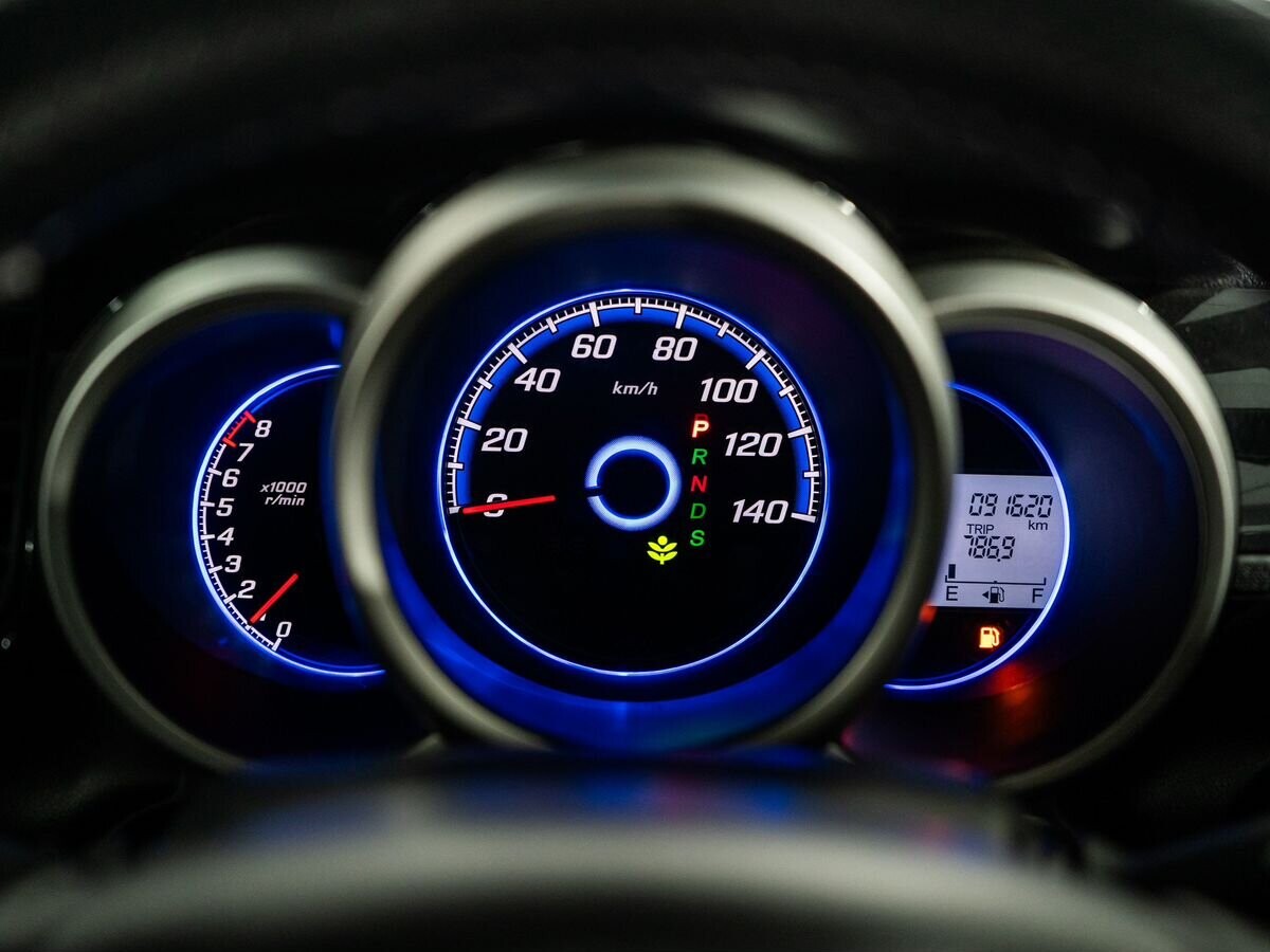 Honda N-BOX 2013 - фото автомобиля