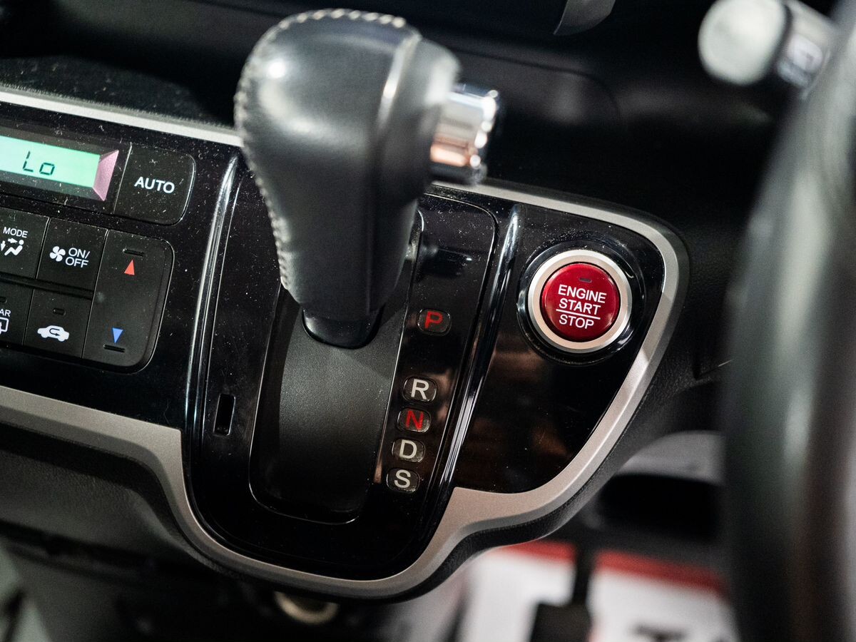 Honda N-BOX 2013 - фото автомобиля