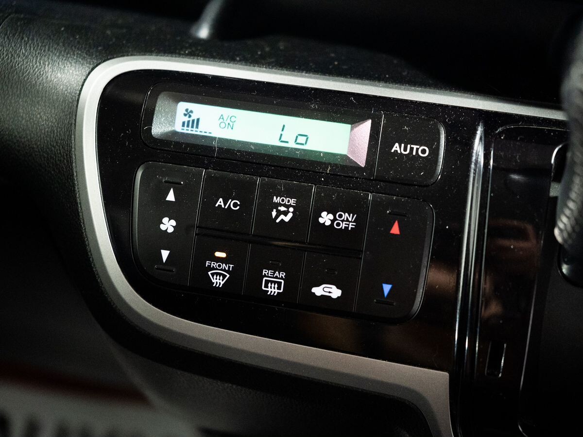 Honda N-BOX 2013 - фото автомобиля