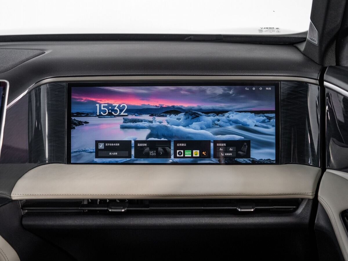 Geely Galaxy L7 2023 - фото автомобиля